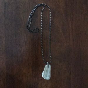 Seashell piece necklace